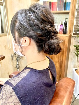 ジョージグランデ(JO-JI grande) 結婚式 二次会 パーティー お呼ばれヘアセット ダウンシニヨン