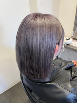 ヘアーアンドメイクアップ ケー インターナショナル 神楽坂(Ke' International) ブリーチで創る、パープルシルバーの肩ラインボブ