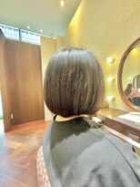 エルサフィロ ヨドヤバシ(el zafiro yodoyabashi)&nbsp;【el zafiro yodoyabashi】ロートーン肩上ボブスタイル