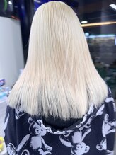 セレーネヘアー オオサカ 心斎橋店(Selene hair OSAKA) ブロンドカラー/ホワイト/ハイトーン/ケアブリーチ