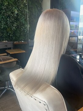 インデペンデンス(independence) ホワイトブロンド×ロング