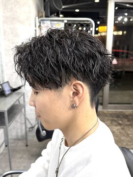 ルートバイドット 町田店(root by dot.) 縦落ちツイストスパイラル×刈り上げ