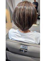 ニーナスイート(nina.suite)&nbsp;白髪ぼかしショート