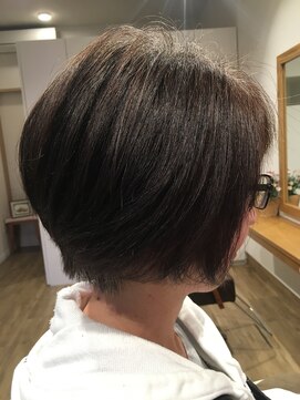 小さな美容室 ハナ(hana) ストレートヘアから丸みのあるボブｓｔｙｌｅへ☆