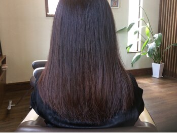 イデアヘアー(IDEA hair)の写真/【シルキーストレート】で手触り良く柔らかなツヤ髪へ。ダメージやクセ毛、髪の指通りが悪くゴワつく方に◎