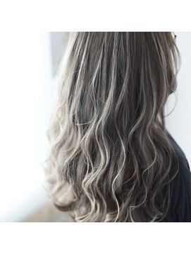 ニコリヘアワークス(nicori hair works) ロング×ハイライトカラー3
