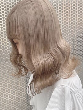 リンドトウキョウ ウメダ(LINDO TOKYO) ミルクティーベージュ/ブリーチオンカラー/Wカラー/艶カラー