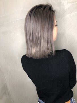 メリー(merry craftsman's factory) 外国人風バレイヤージュ、ハイライトカラーアッシュグレージュ