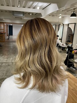 アンアンアヴェダ 沖縄ライカム店(anan aveda) ハイライトカラー