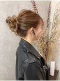 ルーズシニヨン　お団子ヘア