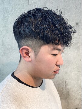 アルファ 新宿(alpha) フェザーパーマ/刈り上げセンターパート/サーフカール[新宿]