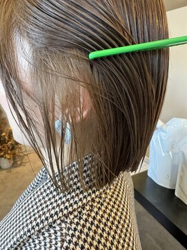 メデル(mederu) イヤリングカラーミルクティベージュデザインカラー20代30代40代