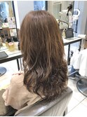 低温デジタルパーマで作る柔らかいレイヤーミディパーマ