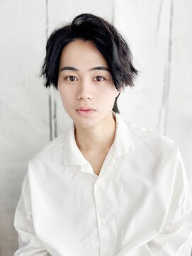 ローブロワ(L'Aube roi) 軽やかな外ハネカールが特徴のワイルドアップバング