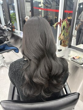 アルドーレフィエロ シンサイバシ(Ardore fiero shinsaibashi) ブリーチ無しで作るアッシュグレー♪10代20代30代