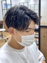 デプト(DEPT.)&nbsp;ツイストスパイラルシャドウパーマメンズカットセンターパート