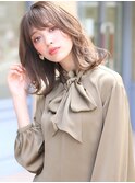 小顔、オリーブカラー/ミディアムレイヤー/ひし形シルエット