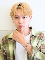 ビカムメンズヘアー 栄店(become men's hair)&nbsp;フェザーパーマ×センターパート/ベージュ/名古屋/栄