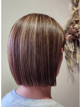 シルフ 所沢店(sylph) ぱつんとボブ