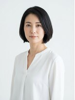 エドゥース(et DOUCE) 上品なツヤ感と清潔感の黒髪前下がりボブ