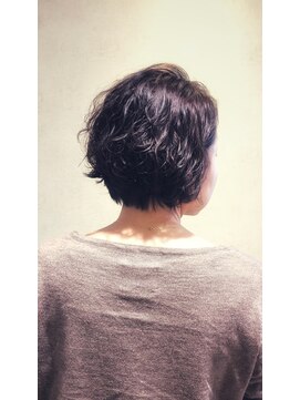 カルテット(Quartett) ふんわり前下がりボブ