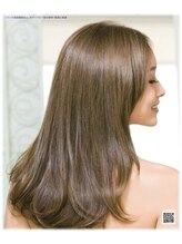 「クリスタルアッシュ」がベースになると、従来のカラーと何が違うの？