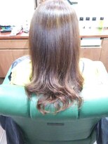 ナンバーエイト(number eight)&nbsp;ブリーチなしカラー美人ミディアムロングゆる巻きウェーブ