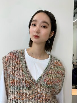 フィル 横浜(fil) 耳掛けロブ_くびれレイヤーベージュアッシュグレージュ