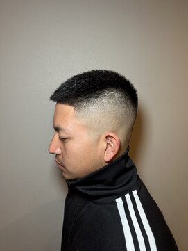 トラッド(TRAD) クロップスタイル×スキンフェード