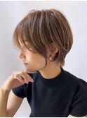 ショートヘアショートボブ白髪ぼかしハイライトカラーボブ