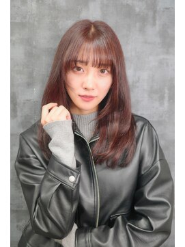 オグジュアリー 表参道(aux.) ナチュラルストレートのレイヤースタイル