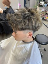 ツミキ(Tsumiki)&nbsp;夏にもおすすめ！ソフトフェードツーブロハイライト