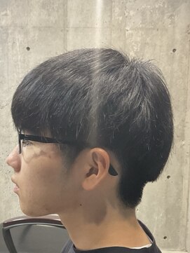 フイ 新宿3丁目(Hui) フェザーパーマ/グレーブルーカラー/刈り上げショートパンク