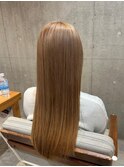 秋冬のうる艶ストレート×ブリーチオンカラー ブロンド