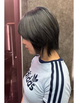 スライバイリアオオサカ(Sly By Ria OSAKA) オリーブグレー/ケアブリーチ/ボブレイヤー【梅田/大阪】