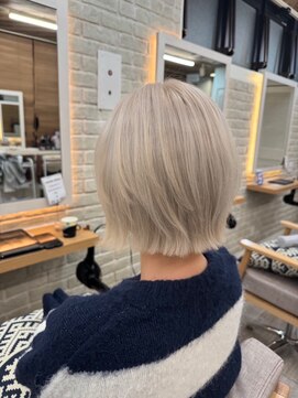 トランクヘアデザイン 大宮(TRUNK hair design) クリーミーベージュ