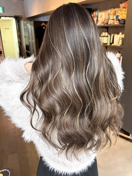 サニー 渋谷(SUNNY) ハイライト、レイヤーカット、バレイヤージュ、ケアブリーチ