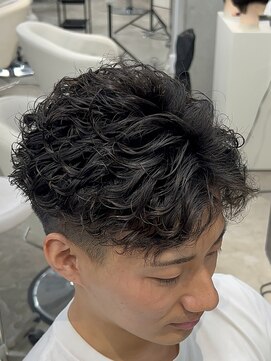 エデアンルクラ 下通(EDEAN Leclat) 熊本メンズヘア　ラルフカール　毛流れヘア