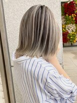 シェルヴ(XELVE) ホワイトミルクティーボブ