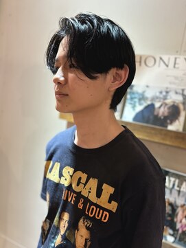 【HOLIDAYS】毛流れセンターパート