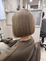 カミノワ(kaminowa)&nbsp;白髪率80％おすすめスタイル/神戸/脱白髪染め/白髪ぼかし/丸型
