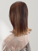ヘアーメイク グロー(hair make grow)&nbsp;ハイライト 外ハネミディ ブラウンベージュ 髪質改善 白髪ぼかし