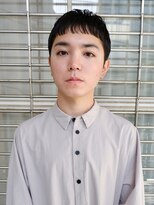 オーオ シカシカ(OOO YY) 洗練されたモードなベリーショート