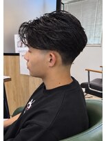 ハイプ(hipe) ナチュラルフェード×センターフェザー【10代.20代メンズヘア】