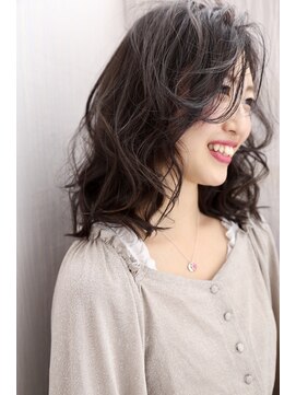イソラブル(ISOLA-blu) 【ふんわり可愛い】大きめカール×ダークグレージュ