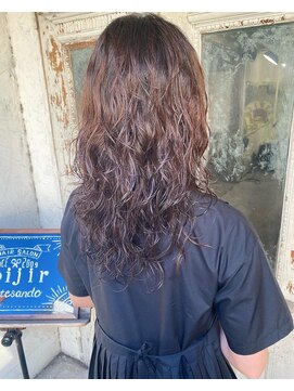 ロイジー(roijir) 【表参道　roijir】レイヤーパーマ