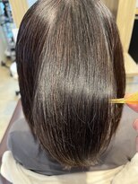 クレミア ヘアーアンドフェイス(cremia Hair×Face) 天使の輪ができる自然な丸みのあるストレート