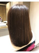 カミケンガレリア(kamiken. galleria)&nbsp;大人きれい 毛先まで潤う美髪ストレート【カミケンガレリア】