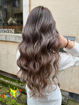 サーティーン(THIRTEEN) 暗めラベンダーグレーからのグラデーション♪エクステ《20代》