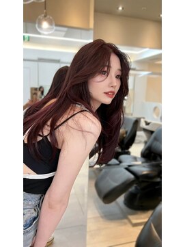 ヌイ 横浜(nui) 暗めレッド_前髪マチルダボブピンクベージュ